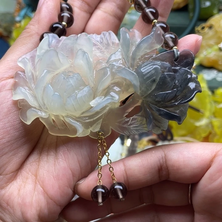 蛇纹石玉未镶嵌吊坠