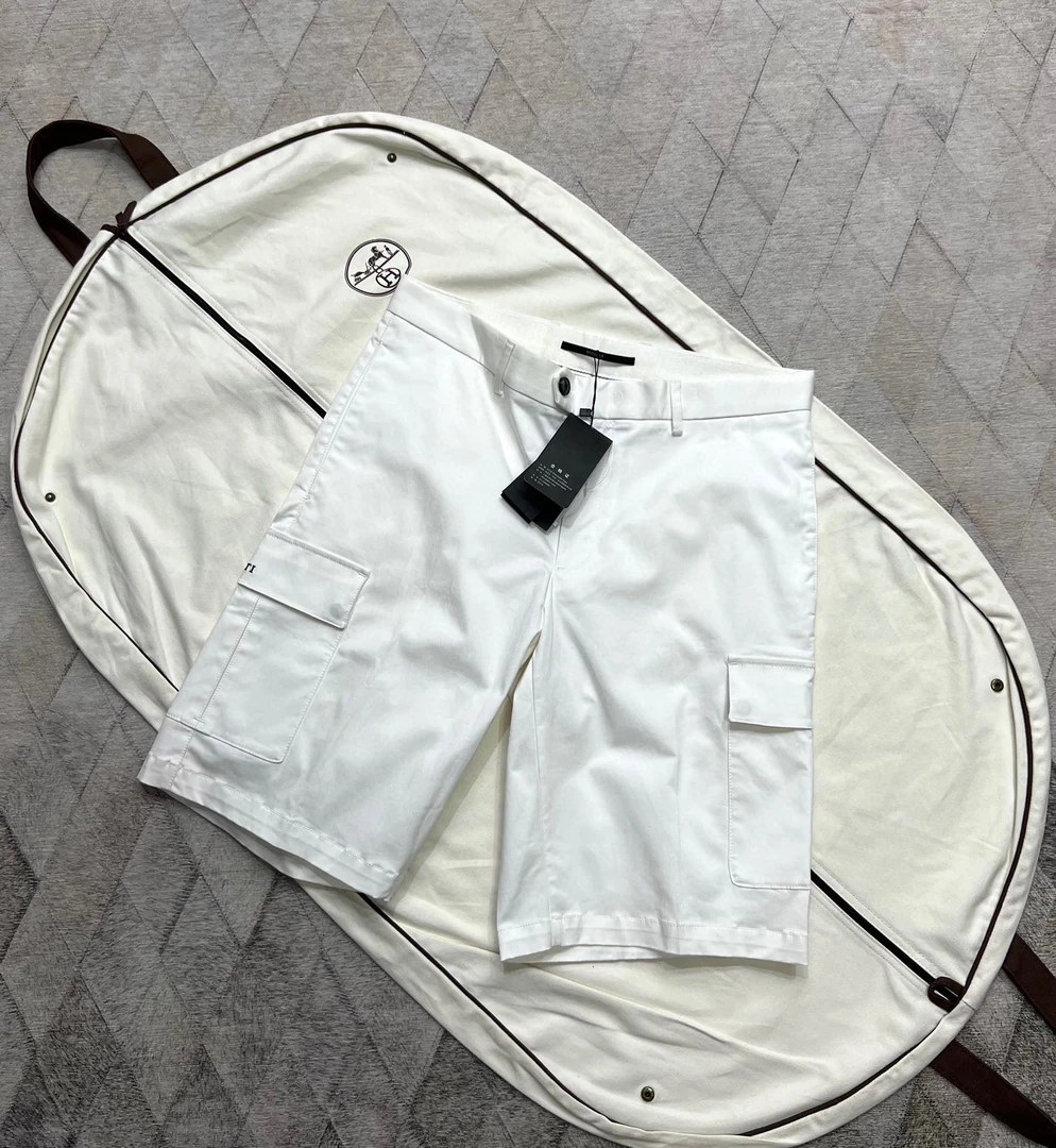 未使用 ZEGNA  玛莎拉蒂白色工装短裤侧翼logo刺绣