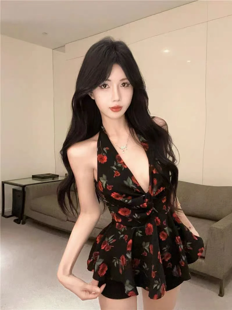 辣妹v领碎花挂脖背心衬衫2025荷叶边裙摆小衫纯欲无袖小上衣3636