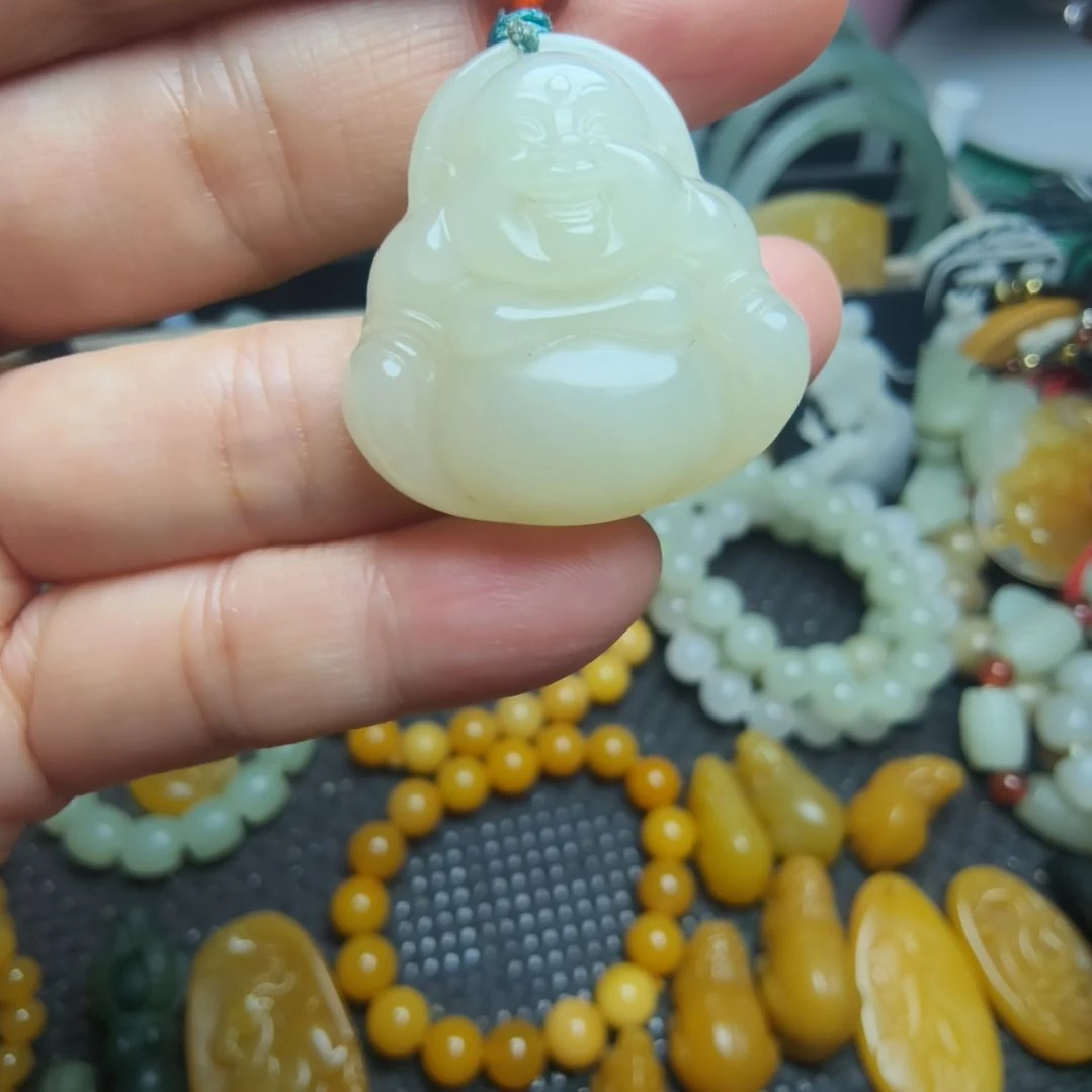 和田玉（青白玉）未镶嵌颈饰