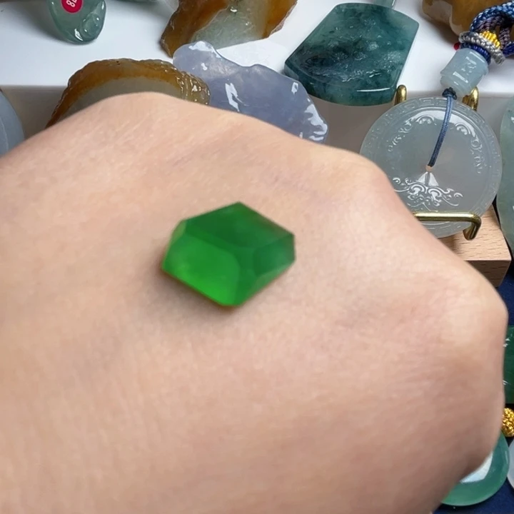 翡翠未镶嵌颈饰天然翡翠