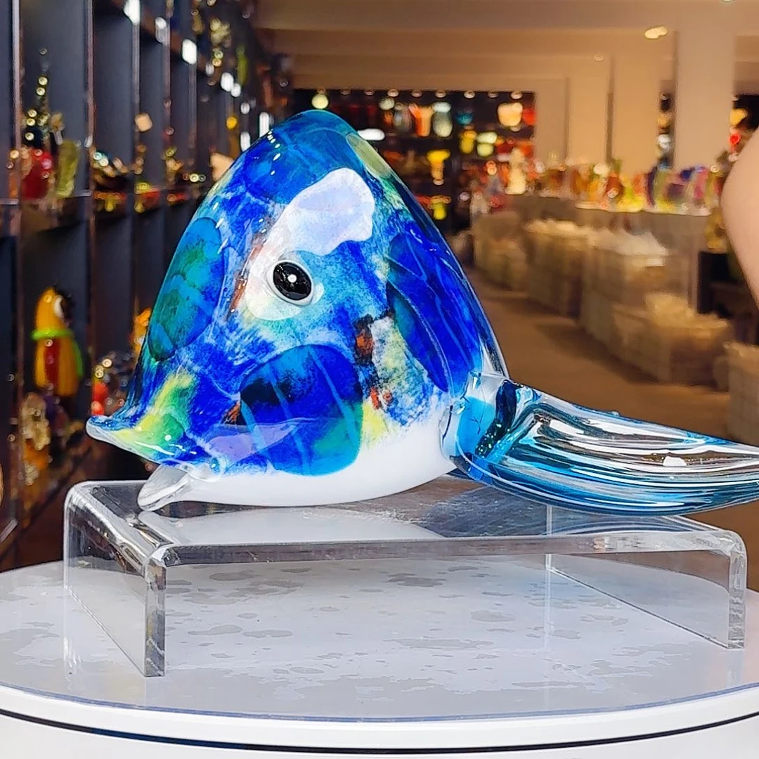 琉璃手工艺品琉璃岛上有个叫金毛大