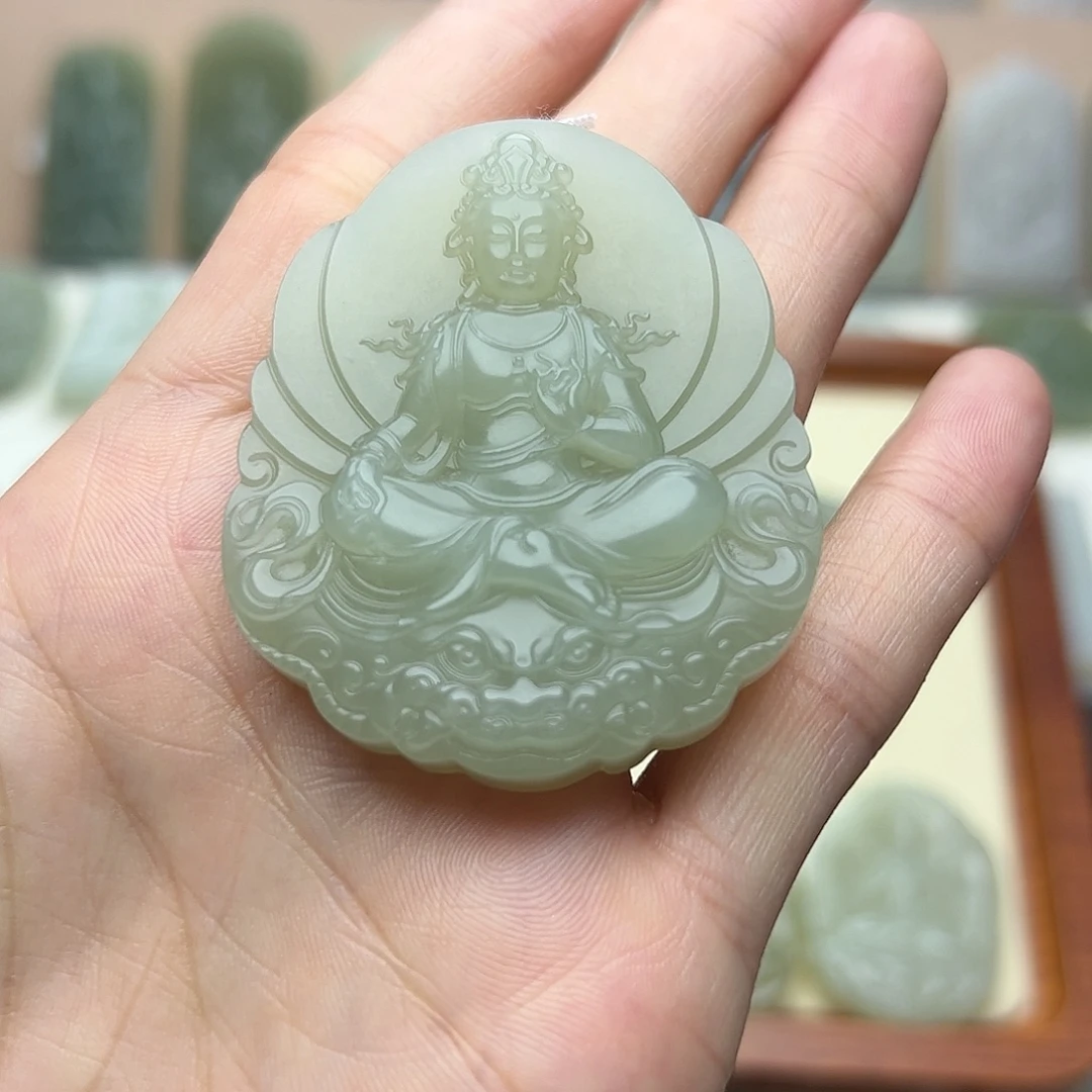 ****姐颈饰未镶嵌和田玉