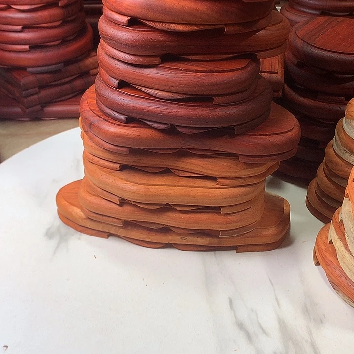 随行的十个哈哈哈哈哈