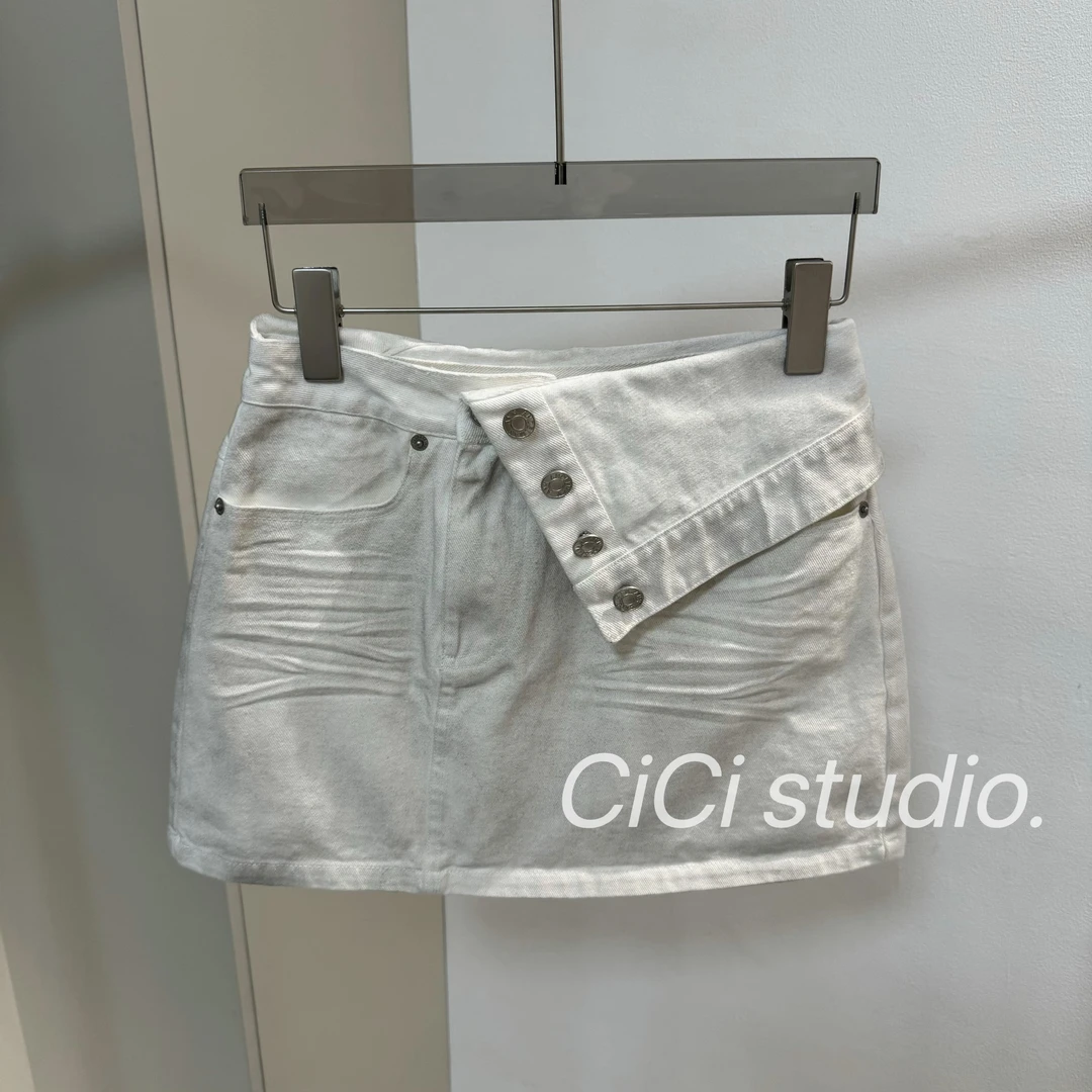 春夏时尚复古 做旧白色 不规则牛仔短裙