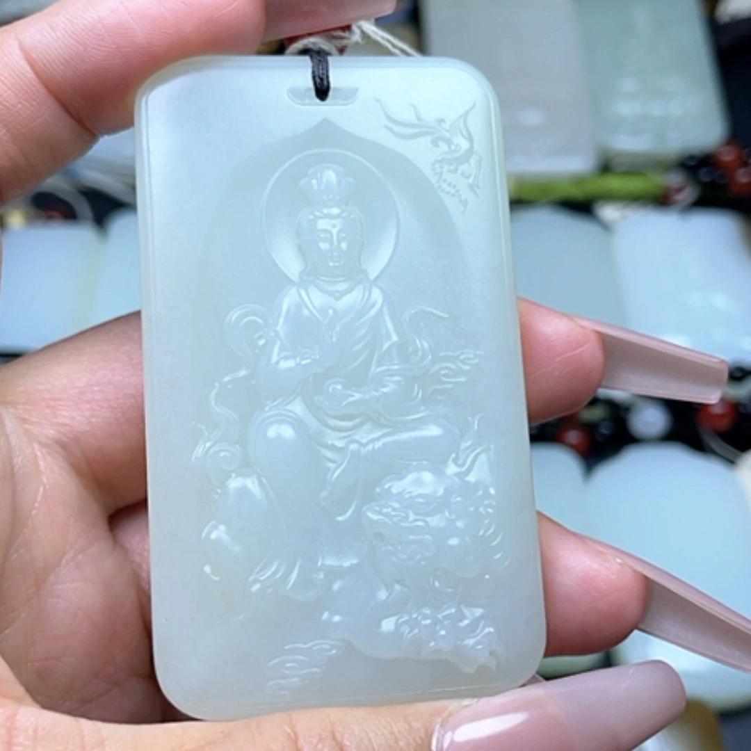 【闪购商品】颈饰未镶嵌和田玉航**车