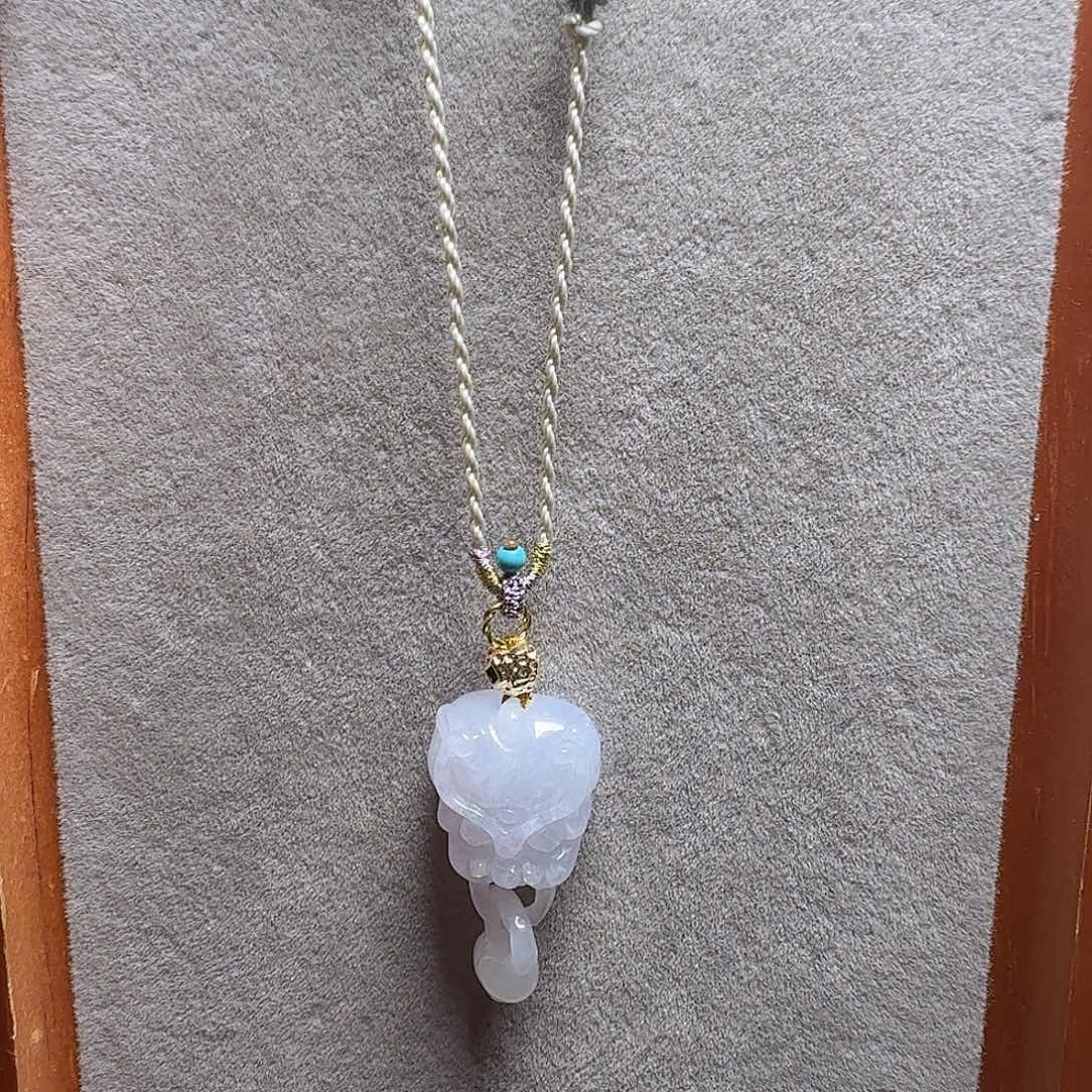 吊坠(赠链)未镶嵌翡翠