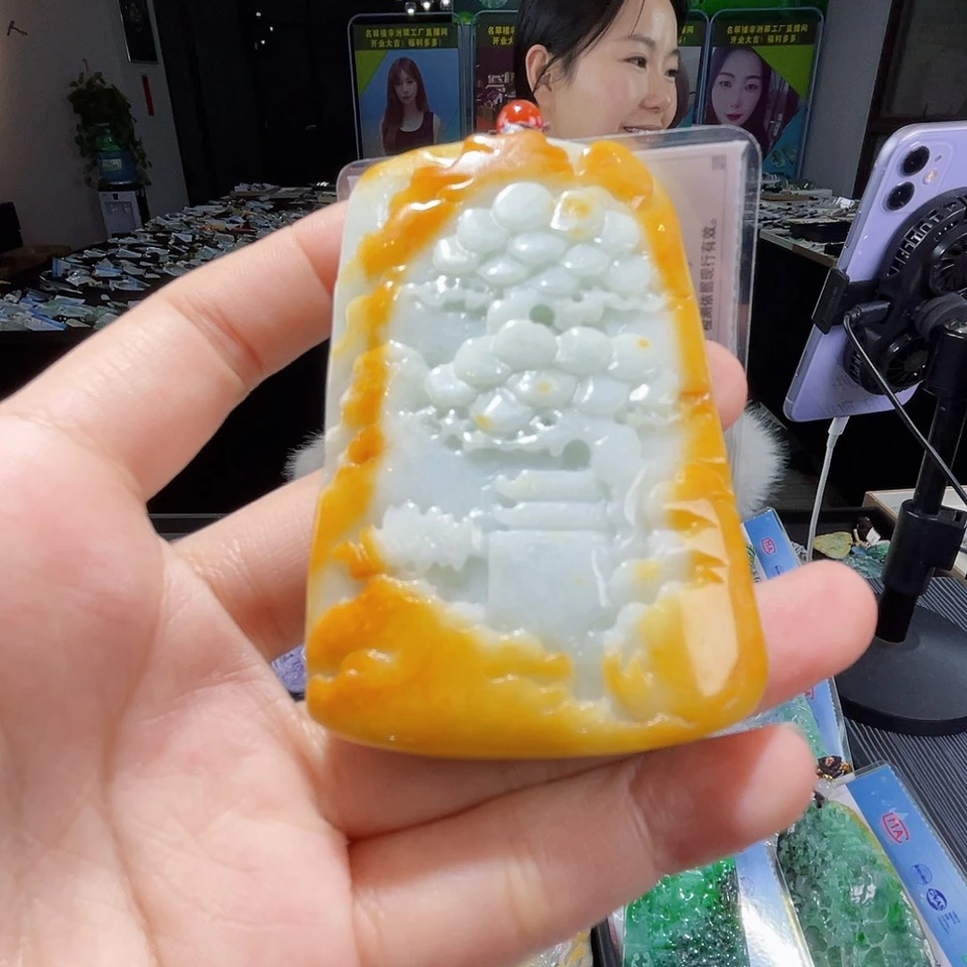 颈饰未镶嵌翡翠一