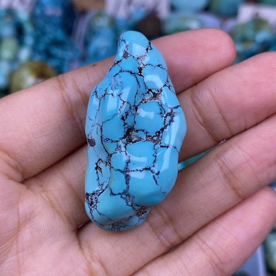 绿松石未镶嵌颈饰