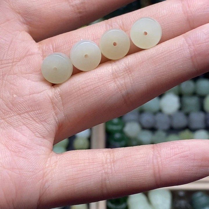 未镶嵌和田玉（糖玉）珠宝半成品