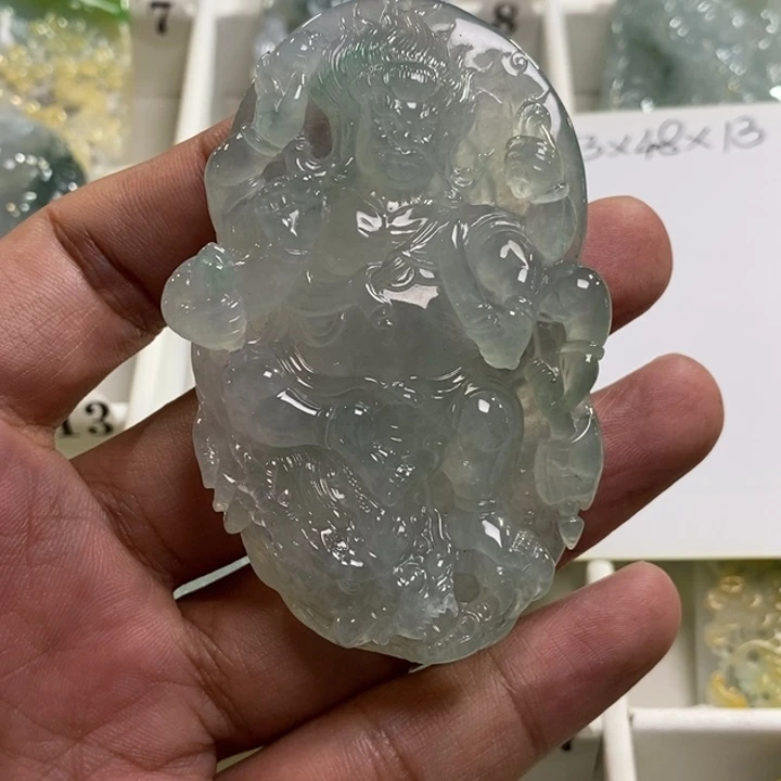 颈饰未镶嵌翡翠赢**择不动