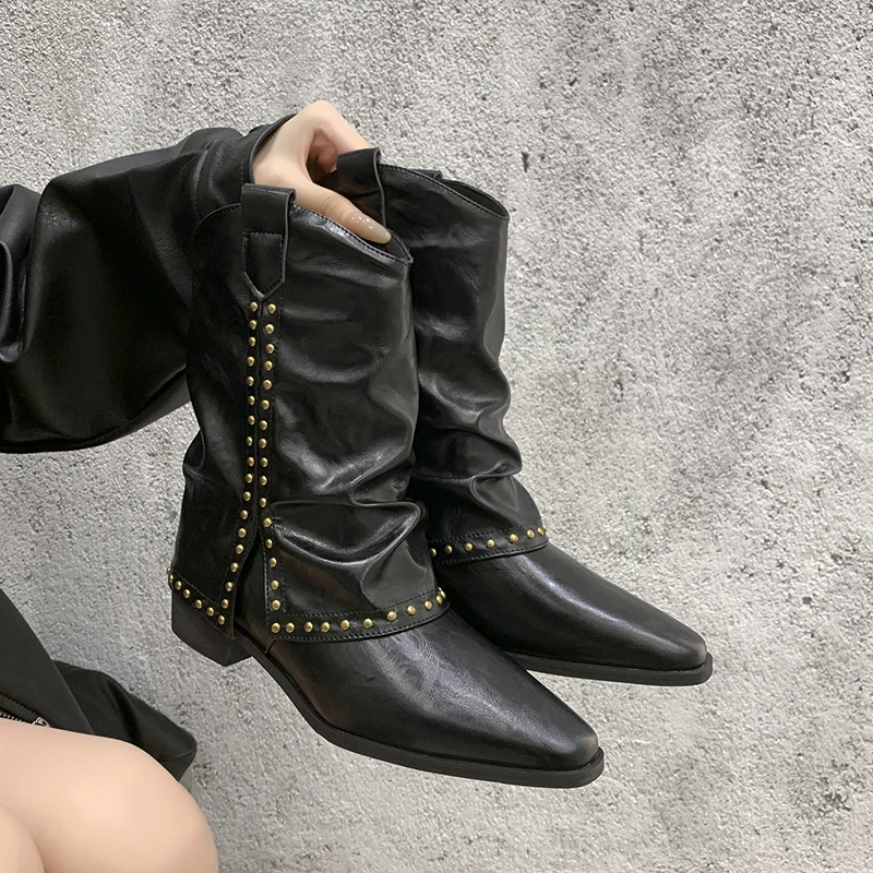 复古尖头V口西部牛仔靴女2025秋新款褶皱中筒大码短靴堆堆裤管靴