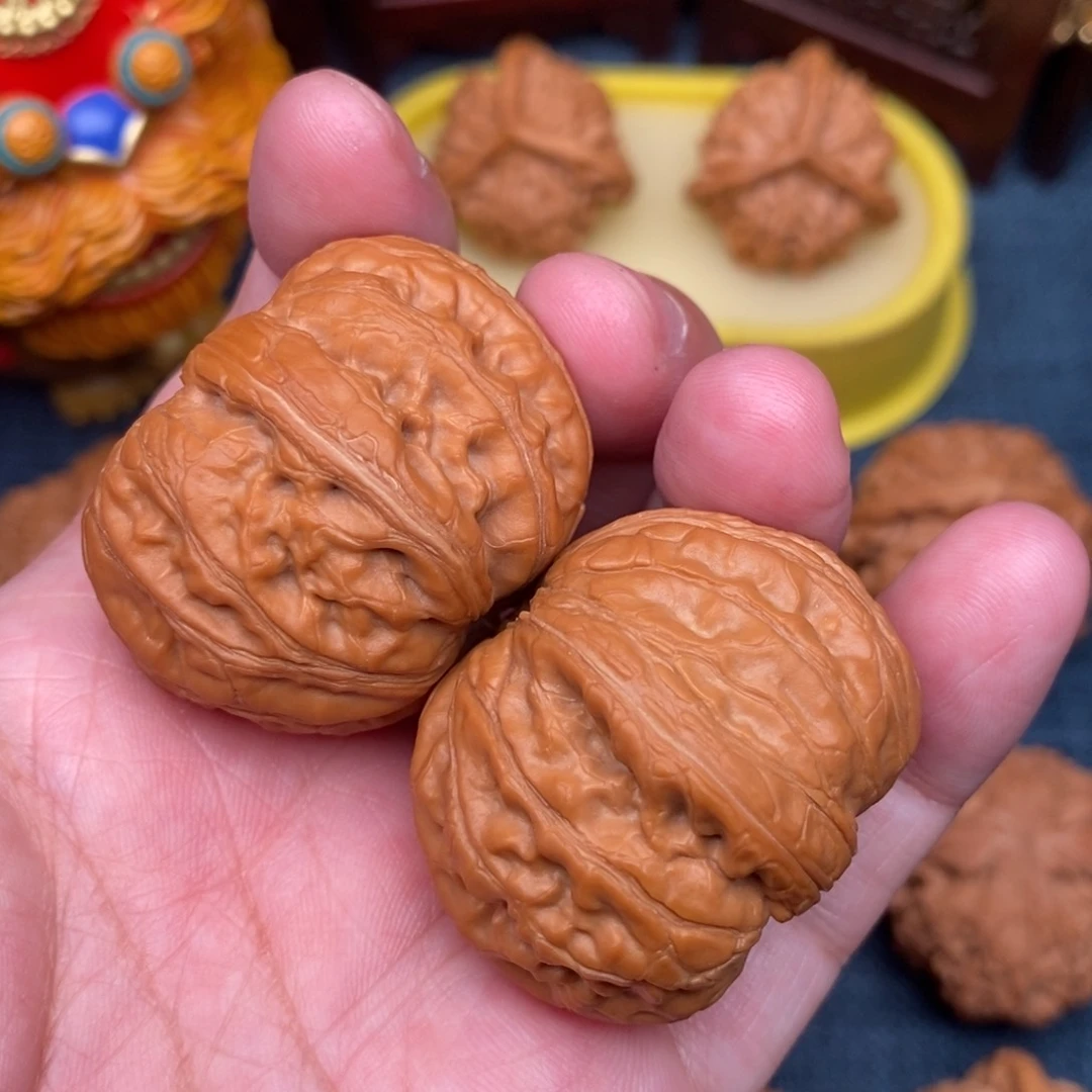 文玩核桃把件平谷元宝翘肩膀38尺