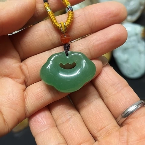 东陵石未镶嵌颈饰