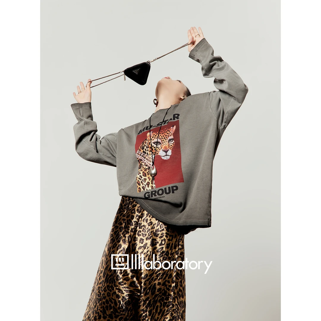 《赤幕公爵》做旧灰色T恤女2025秋季新款钻石豹纹印花宽松长袖