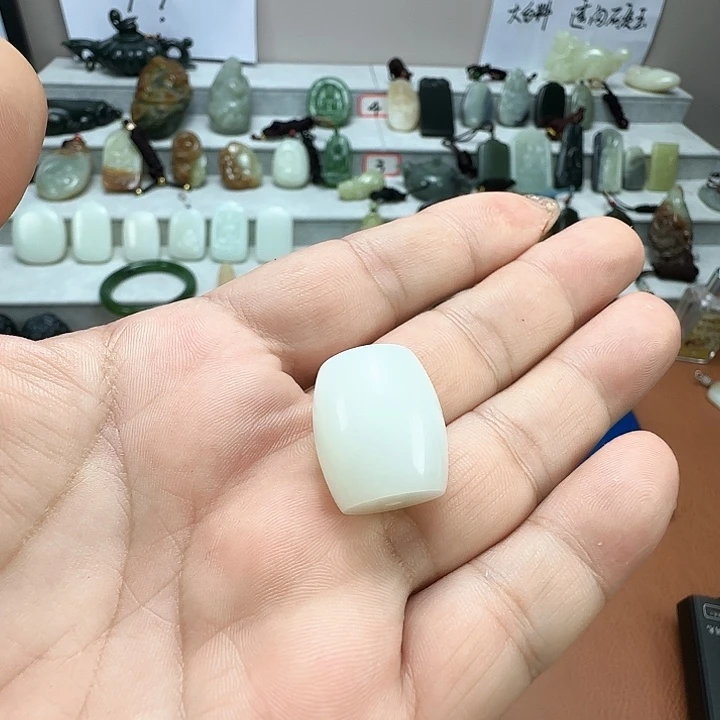 粒****未镶嵌和田玉挂件
