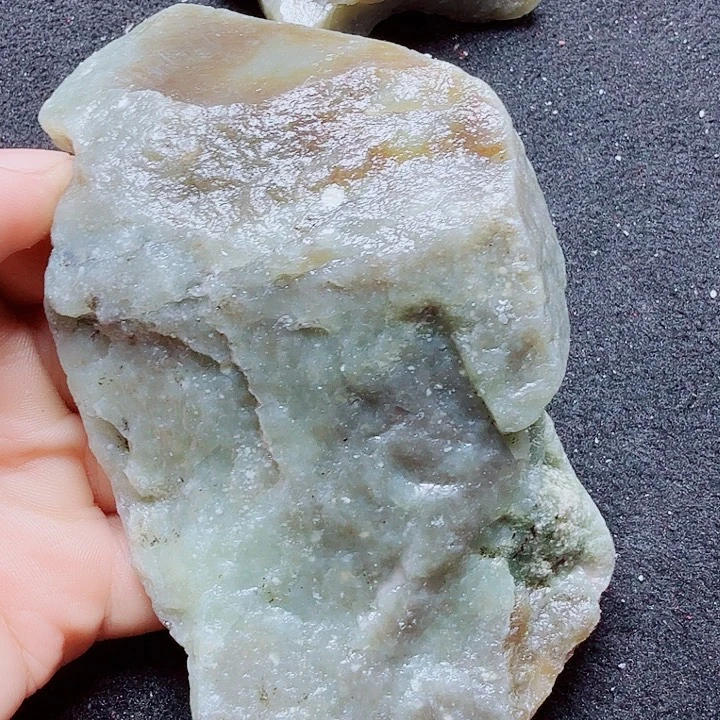 未镶嵌和田玉（糖玉）珠宝半成品