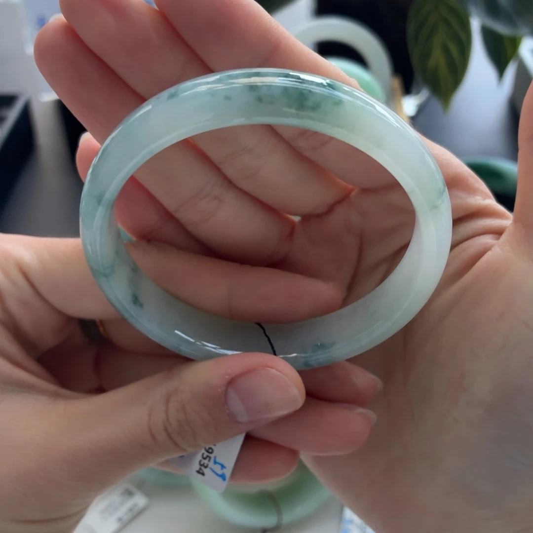 翡翠未镶嵌手镯天然