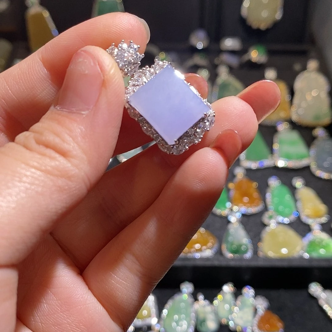 颈饰银S925镶嵌翡翠花****?天然翡翠