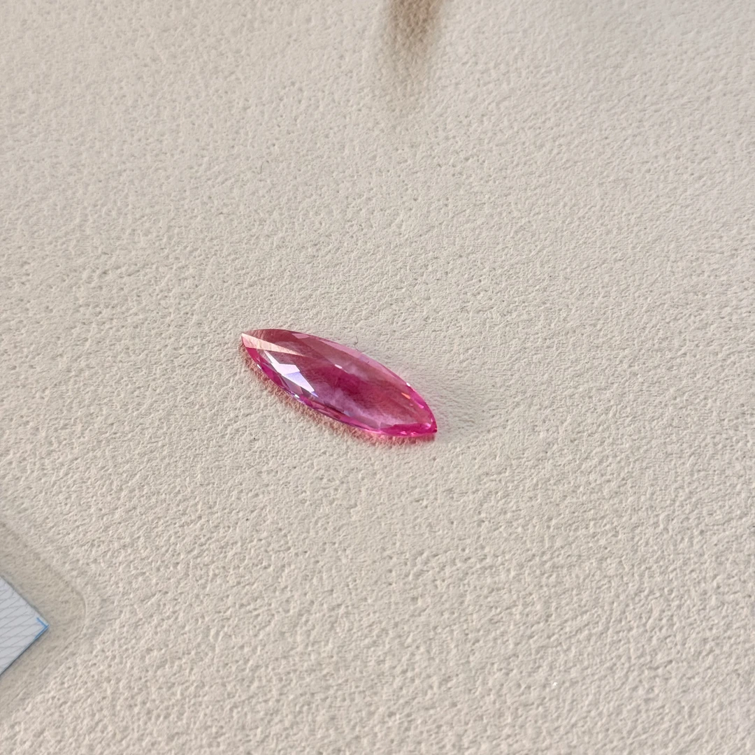 90新  【六六中古】孤品合成蓝宝石裸石ay1407