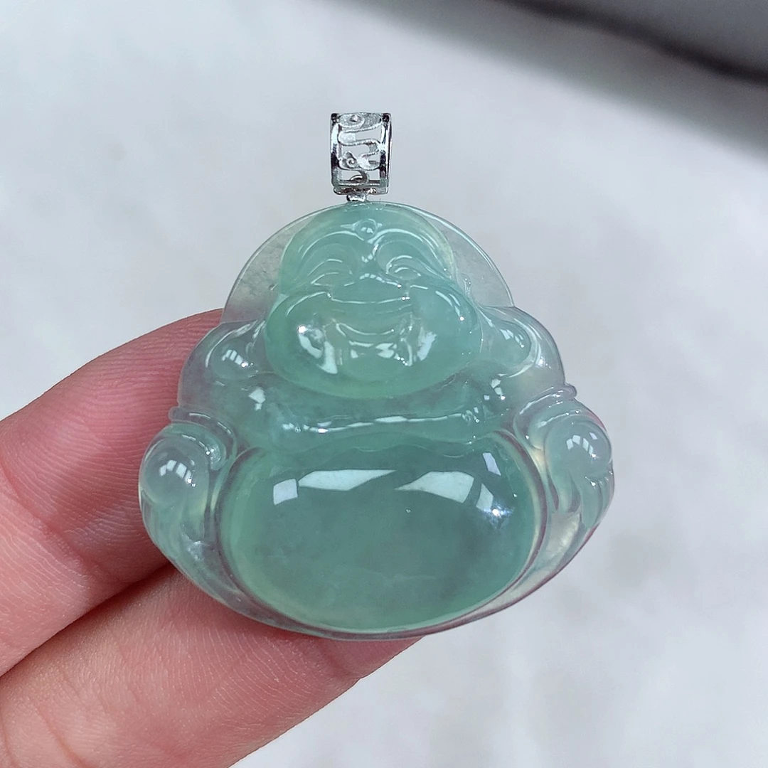 翡翠18K金镶嵌颈饰满绿佛公