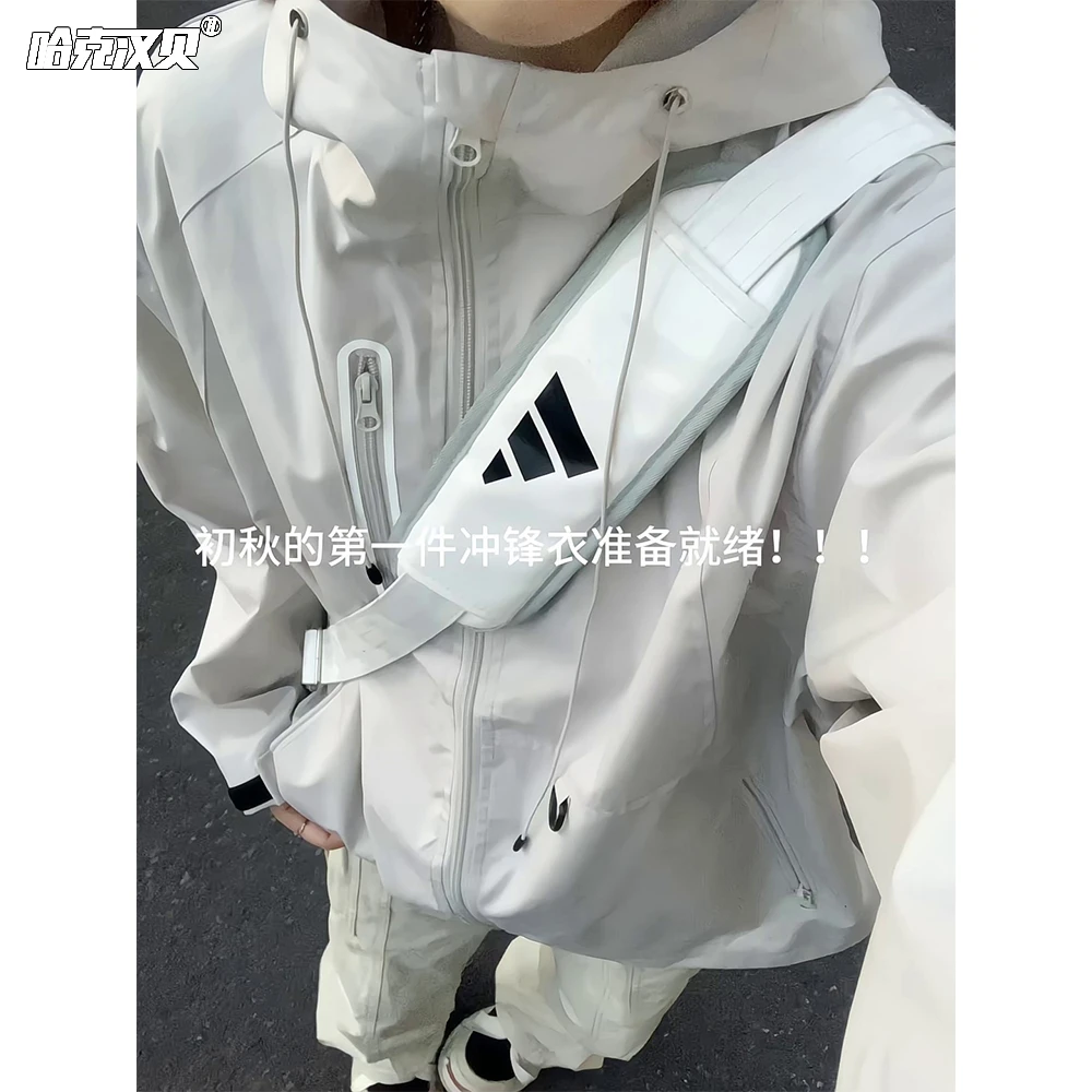 防风防水冲锋夹克男女同款秋季户外登山软壳机能外套宽松连帽上衣