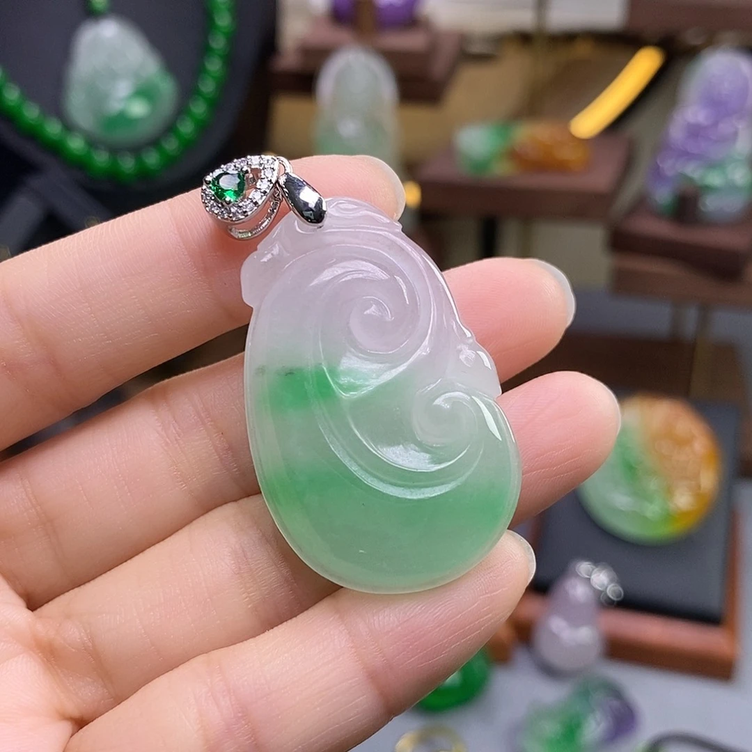 吊坠(赠链)未镶嵌翡翠