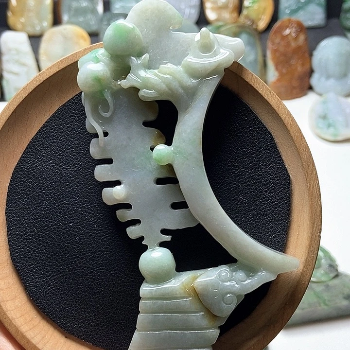 翡翠挂件未镶嵌翡翠a货