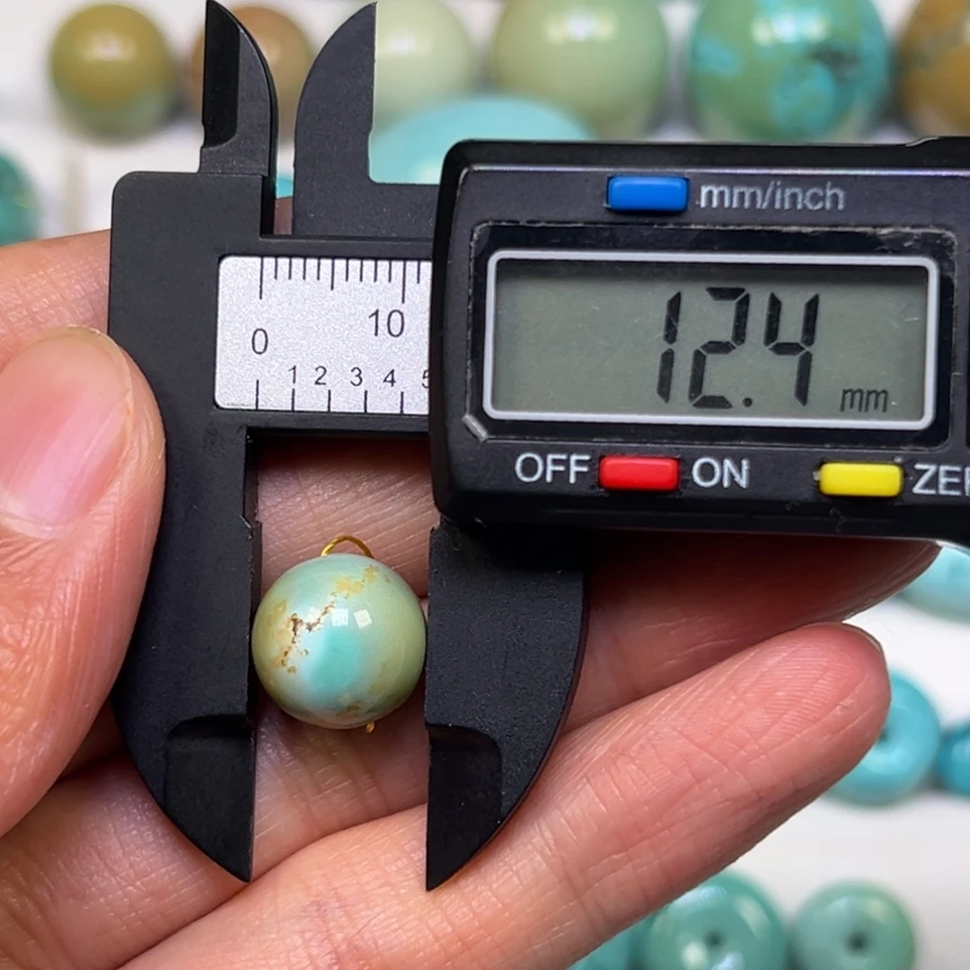 司***焦绿松石未镶嵌珠宝奇石