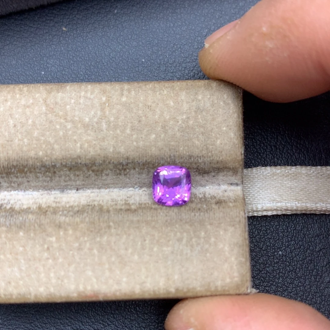 裸石蓝宝石妈****我1ct无烧