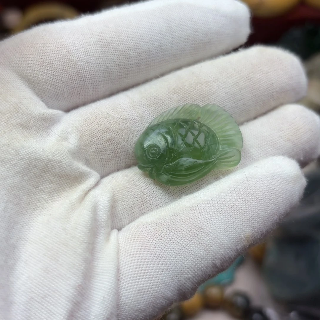岫岩河磨玉（透闪石质玉）颈饰未镶嵌水*晶