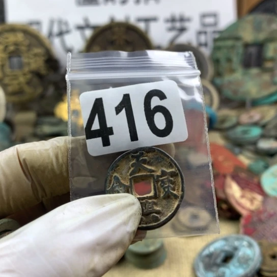 過***客铜现代文创工艺品