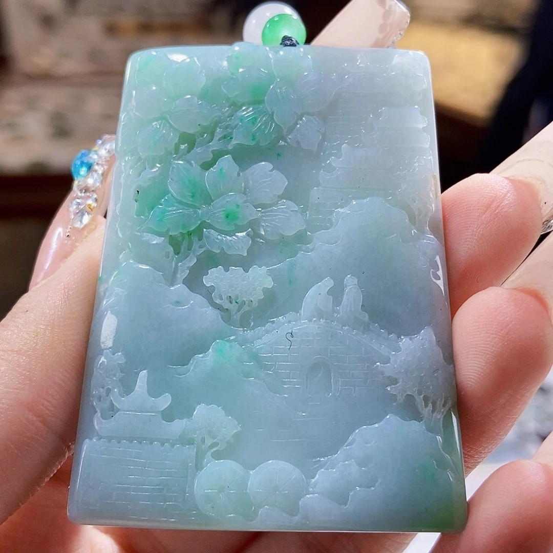 翡翠颈饰未镶嵌翡翠