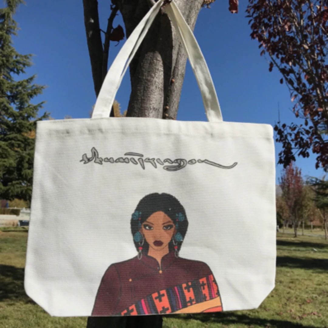 原创民族风帆布包 面料16安 容量很大 电脑书本都可容纳