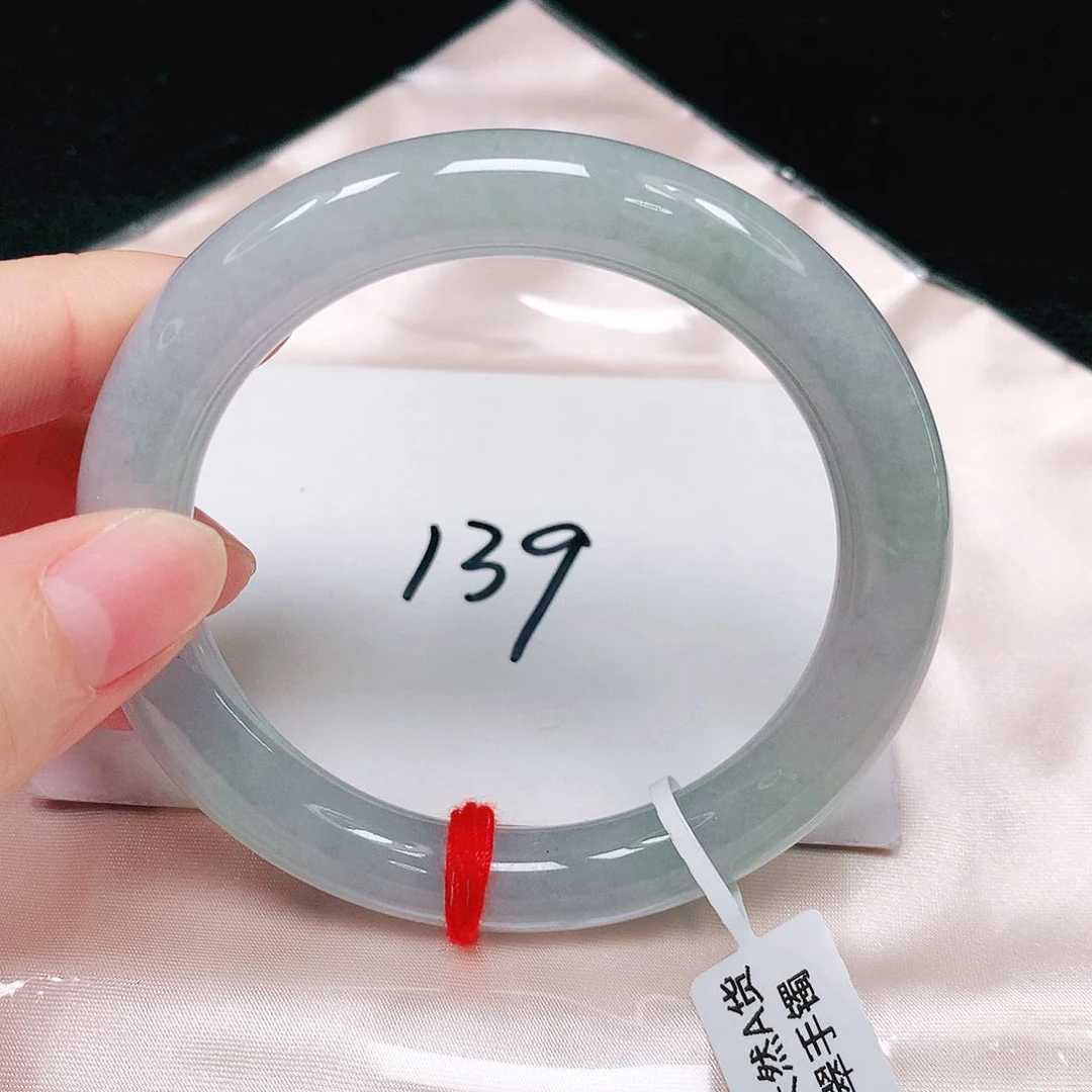 翡翠手镯（圆镯）未镶嵌