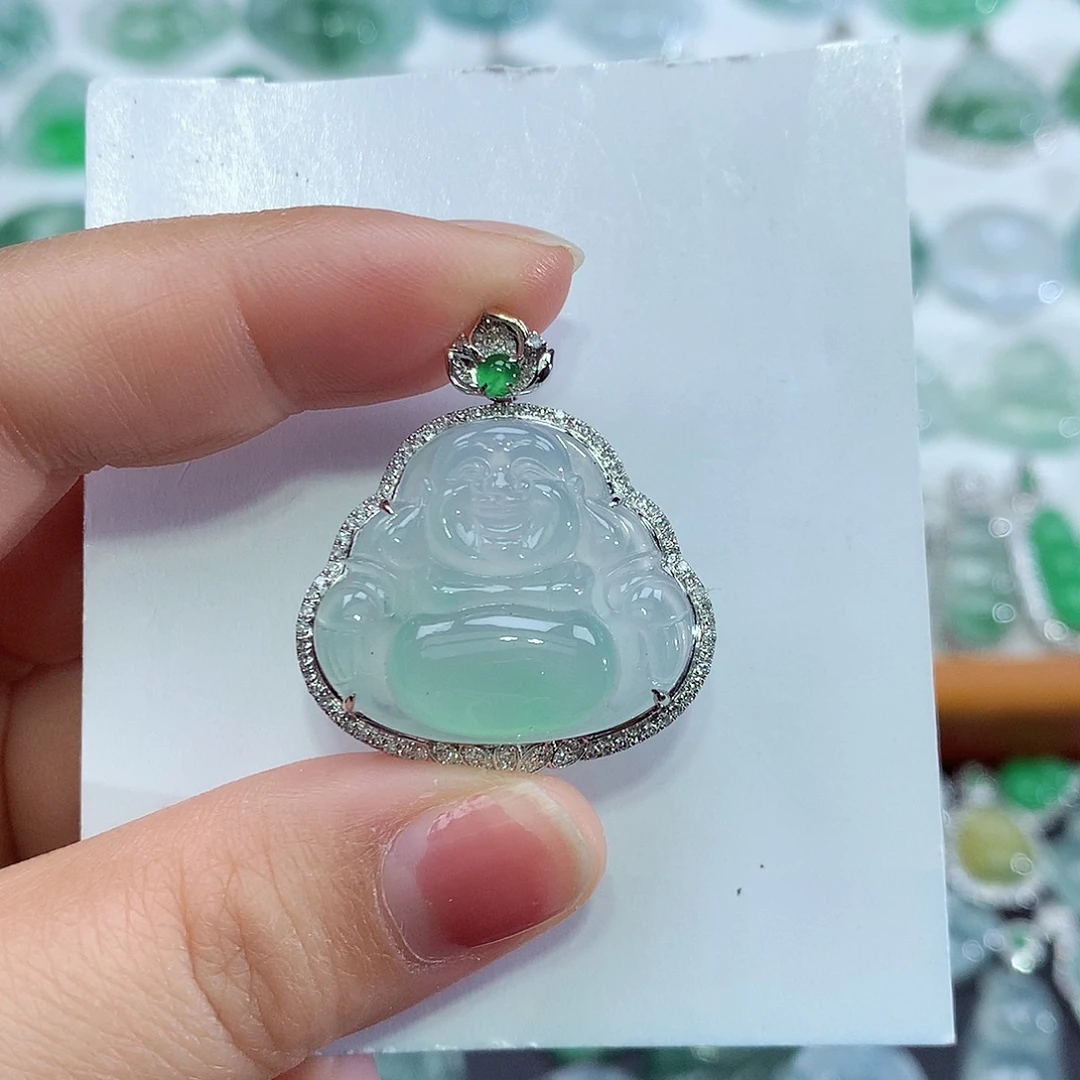 翡翠18K金镶嵌颈饰佛公