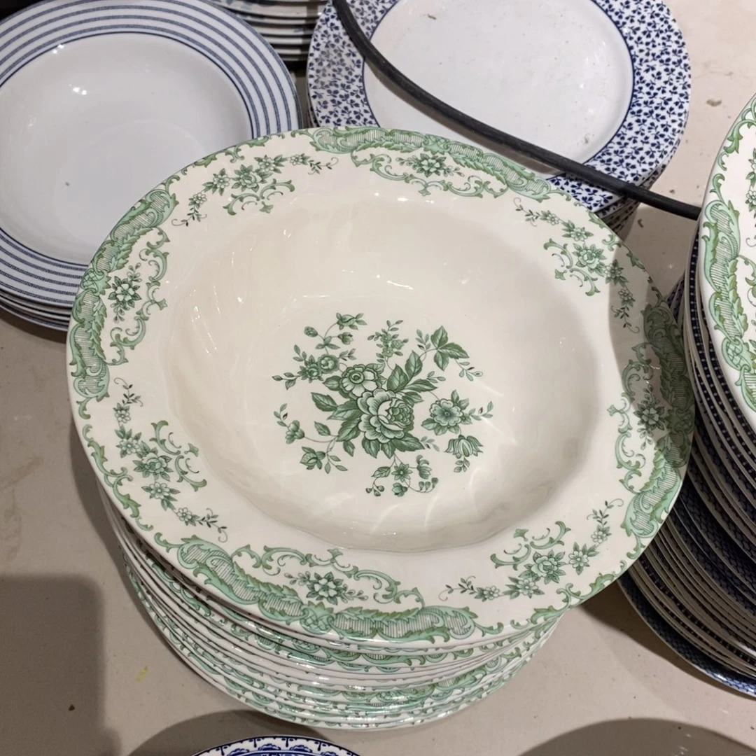 瓷微瑕绿色草帽盘八寸