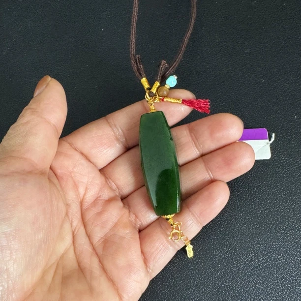 【红皮波菜绿勒子】俄七料碧玉勒子可两种佩戴吊坠（多样性发一）