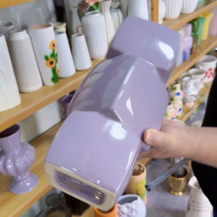 好看的小花瓶好看的小花瓶