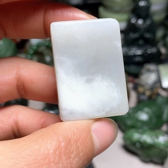 未镶嵌和田玉（糖玉）珠宝半成品