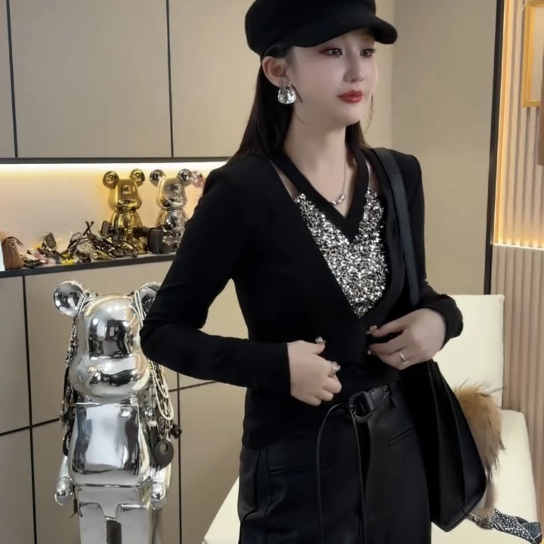 紫千亮片拼接V领长袖上衣冬季新款酷飒时尚百搭T恤女洋气时髦气质