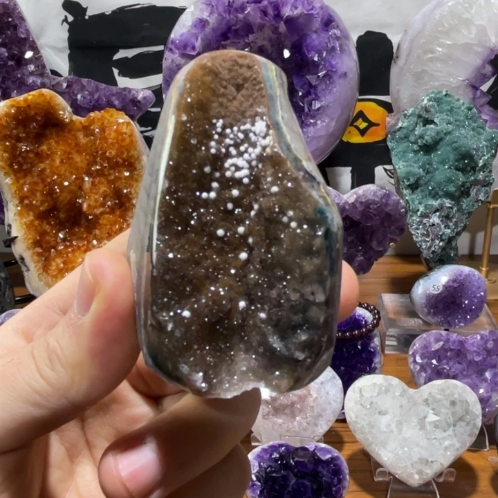 紫晶未镶嵌大型摆件（非配饰）