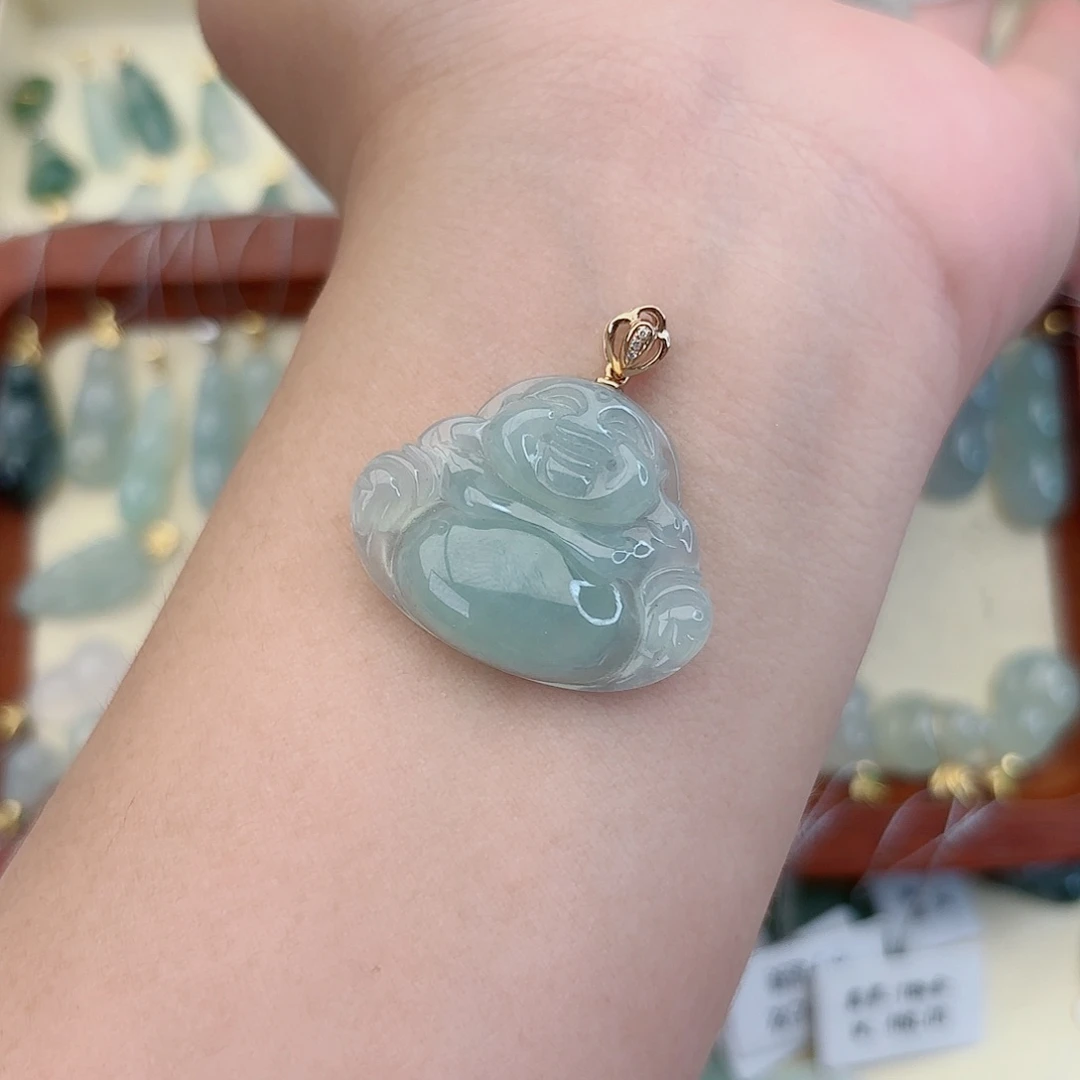 翡翠18K金镶嵌颈饰小*子佛公