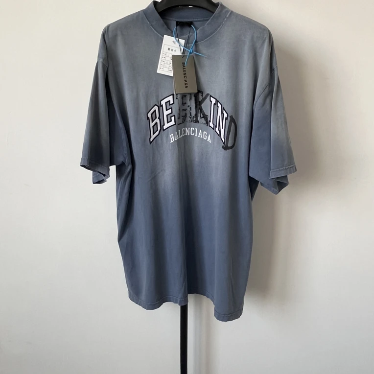 未使用 Balenciaga/巴黎世家 字母印花圆领套头短袖T恤 01601