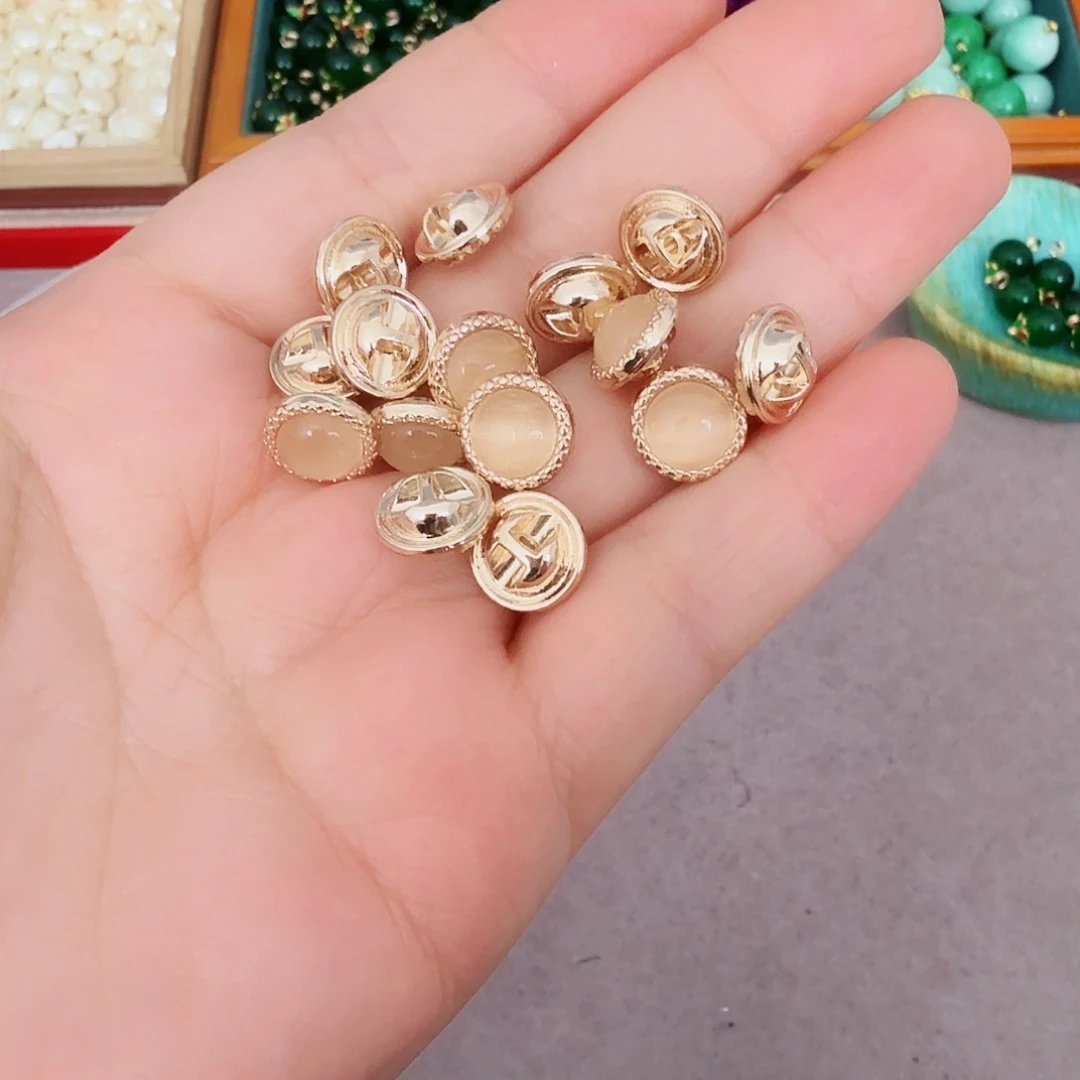 贝壳服装纽扣10颗