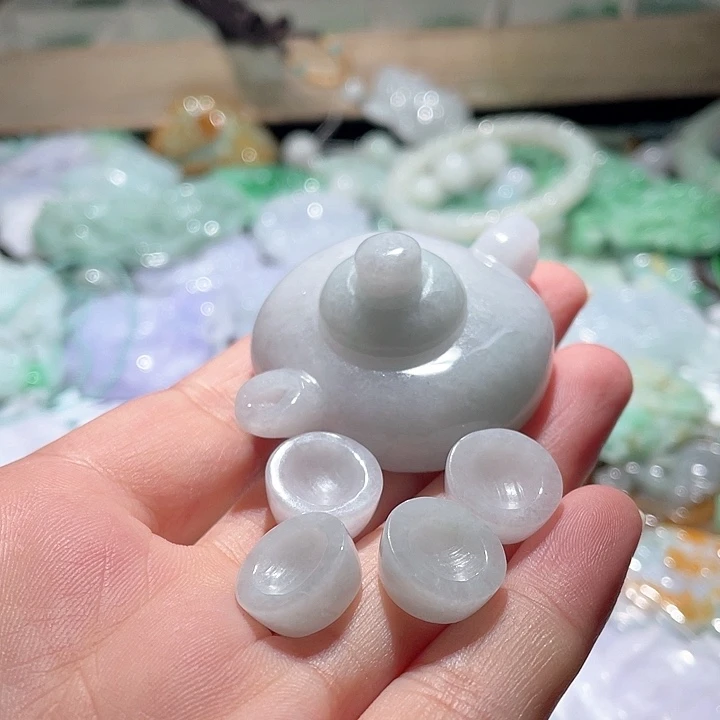 颈饰未镶嵌翡翠天