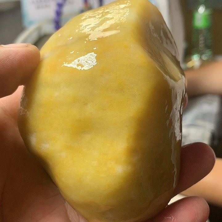 颈饰未镶嵌和田玉（糖玉）
