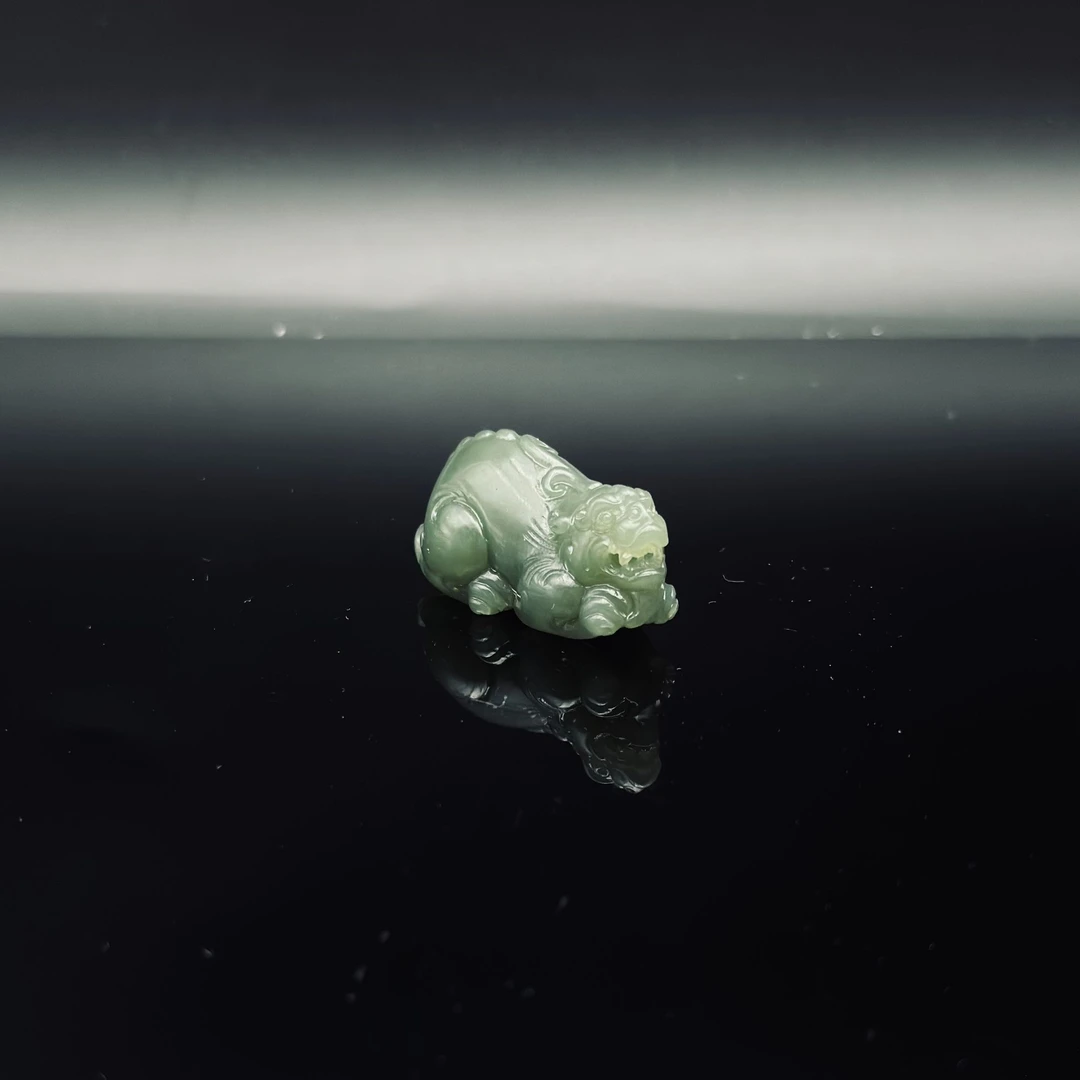 和田玉貔貅吊坠0495