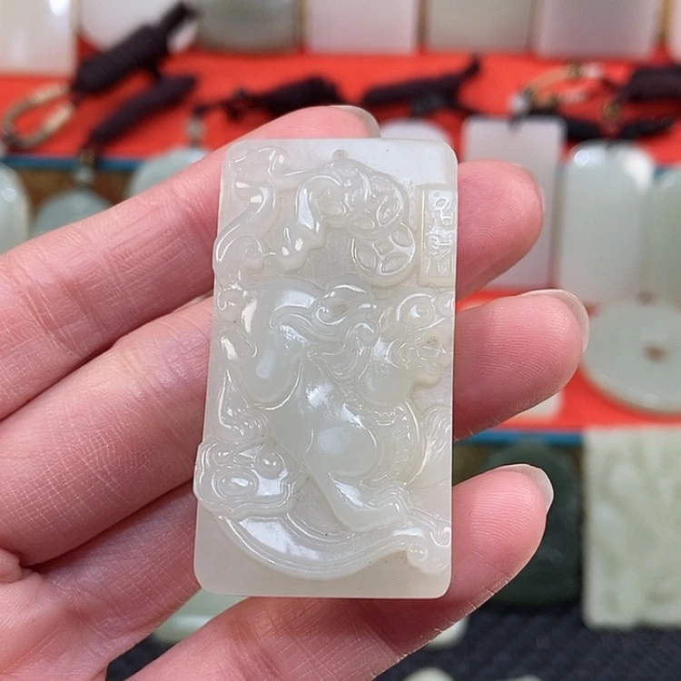 【闪购商品】颈饰未镶嵌和田玉