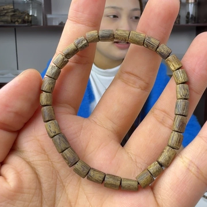 沉香沉香碎屑沉香沉香碎屑+0.5单圈筒珠+多样性发一